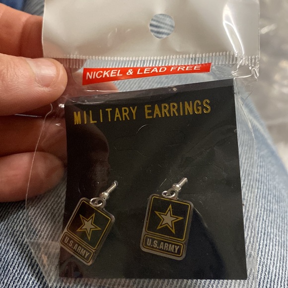 New Military Army Earrings Never Opened Never Used. - Picture 2 of 3